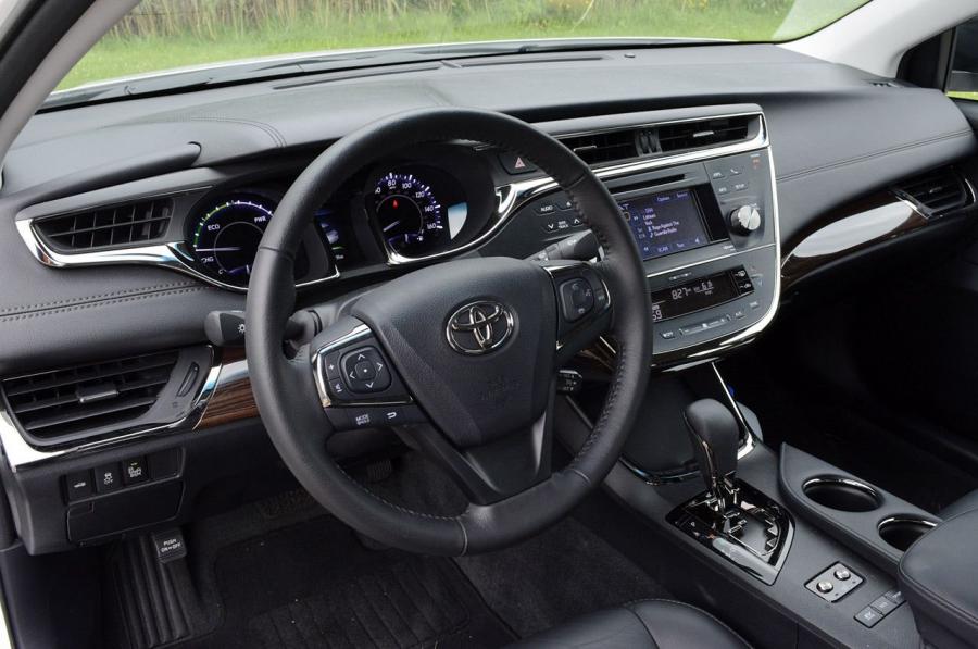  Toyota Avalon Hybrid 2013 года  (фото 18 из 42)